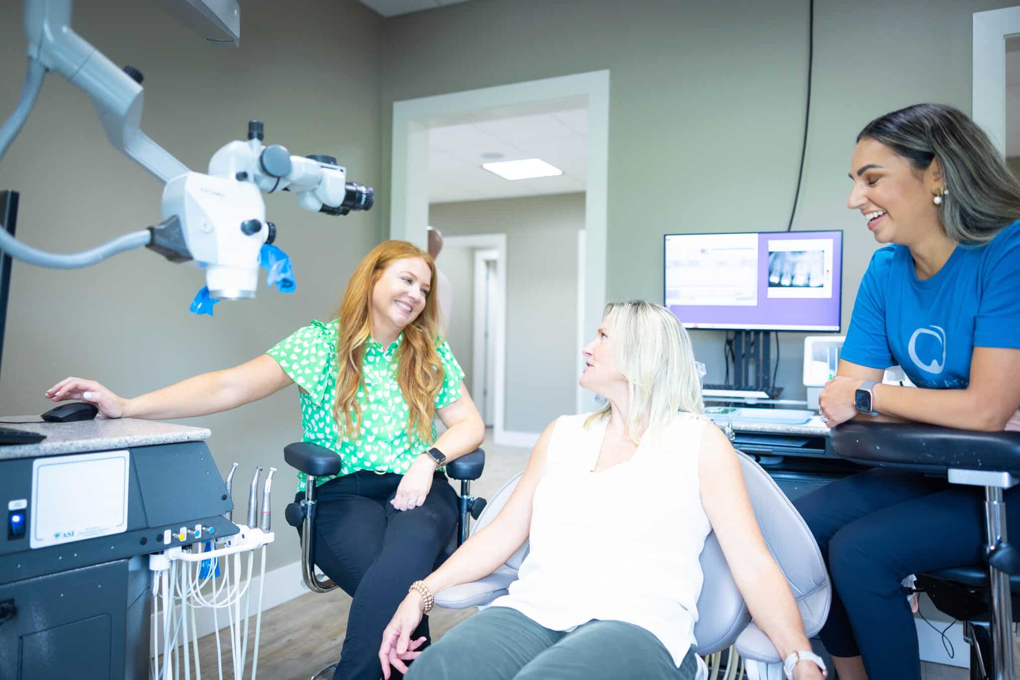 Endodontist, Dr. Townsend With Patient At NWA Endodontic Specialists in Bentonville & Fayetteville, AR